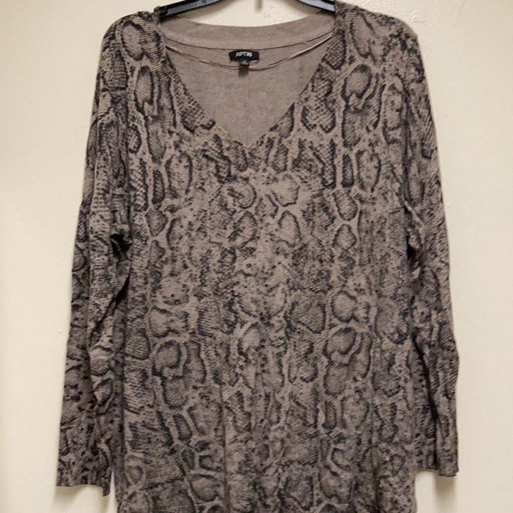 Apt 9 XL knit leopard print top